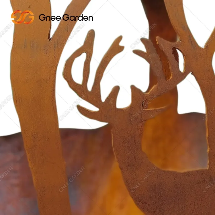 Esfera de foc de Corten per a jardins de temàtica forestal