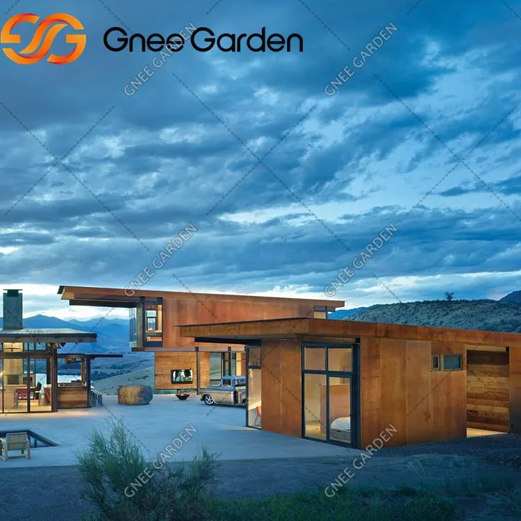 Paret de cortina d'acer corten color rovellat