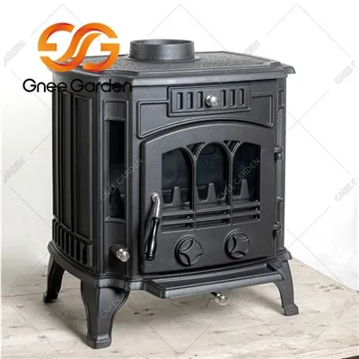 Cremador de troncs de ferro colat a l'aire lliure